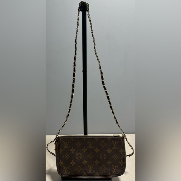 Louis Vuitton Pochette Accessoires Bag Monogram Canvas - Picture 2 of 14